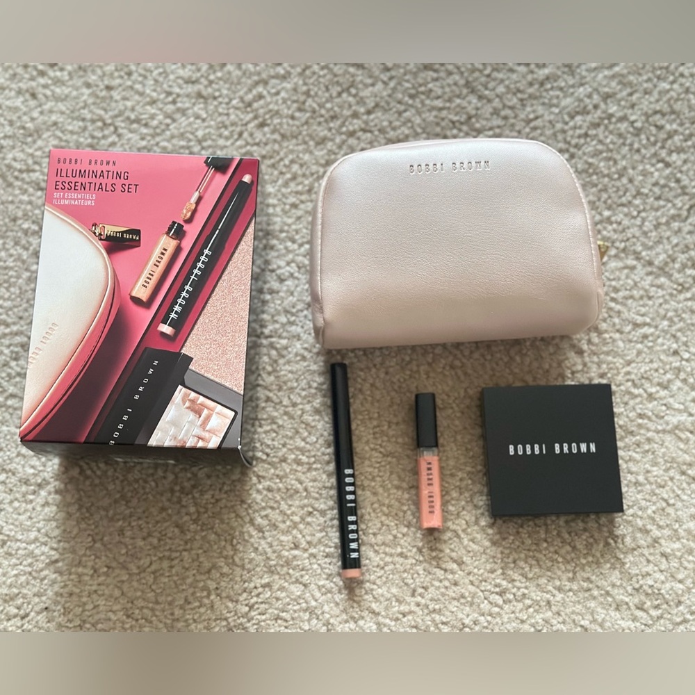 Bobbi brown Cheek, eye, and lip glow set with bag